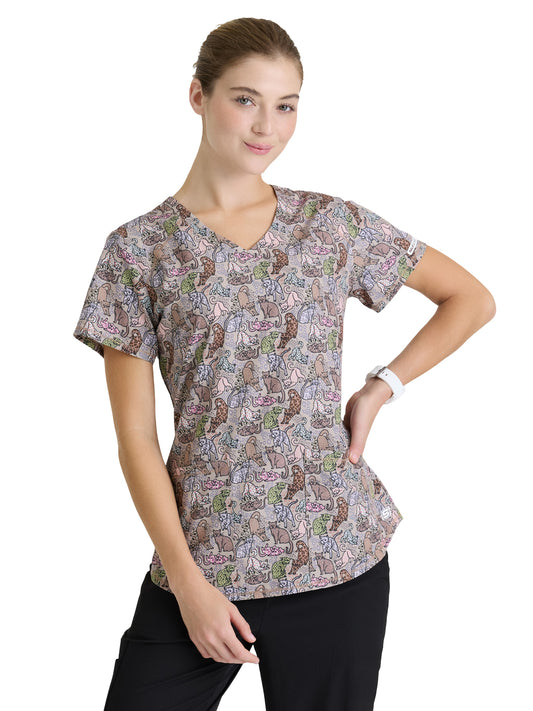 Women's Three-Pocket V-Neck Reliance Print Scrub Top - SKT021 - All Kinds Of Leopard