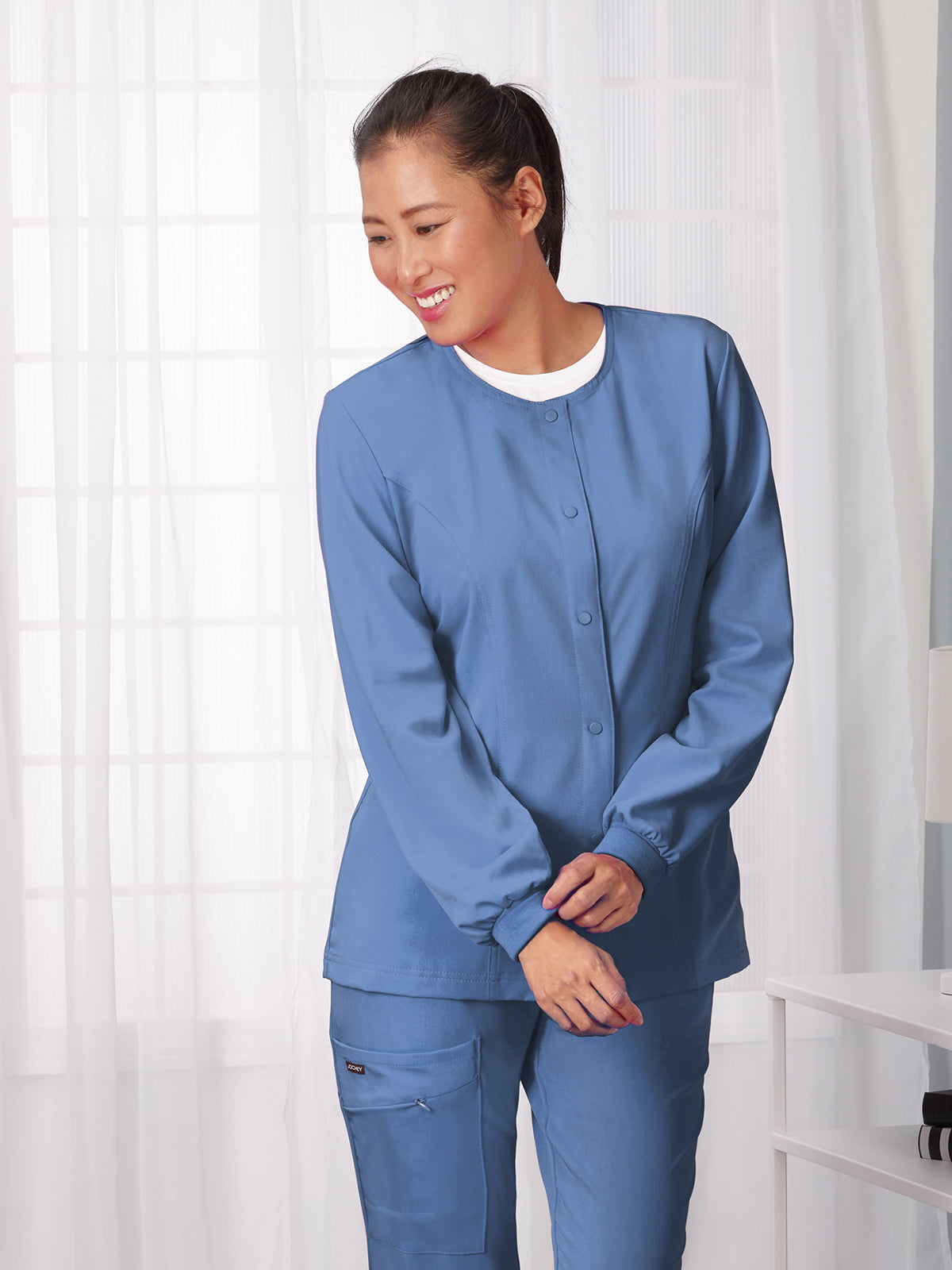 Women's 3-Pocket Snap Front Scrub Jacket