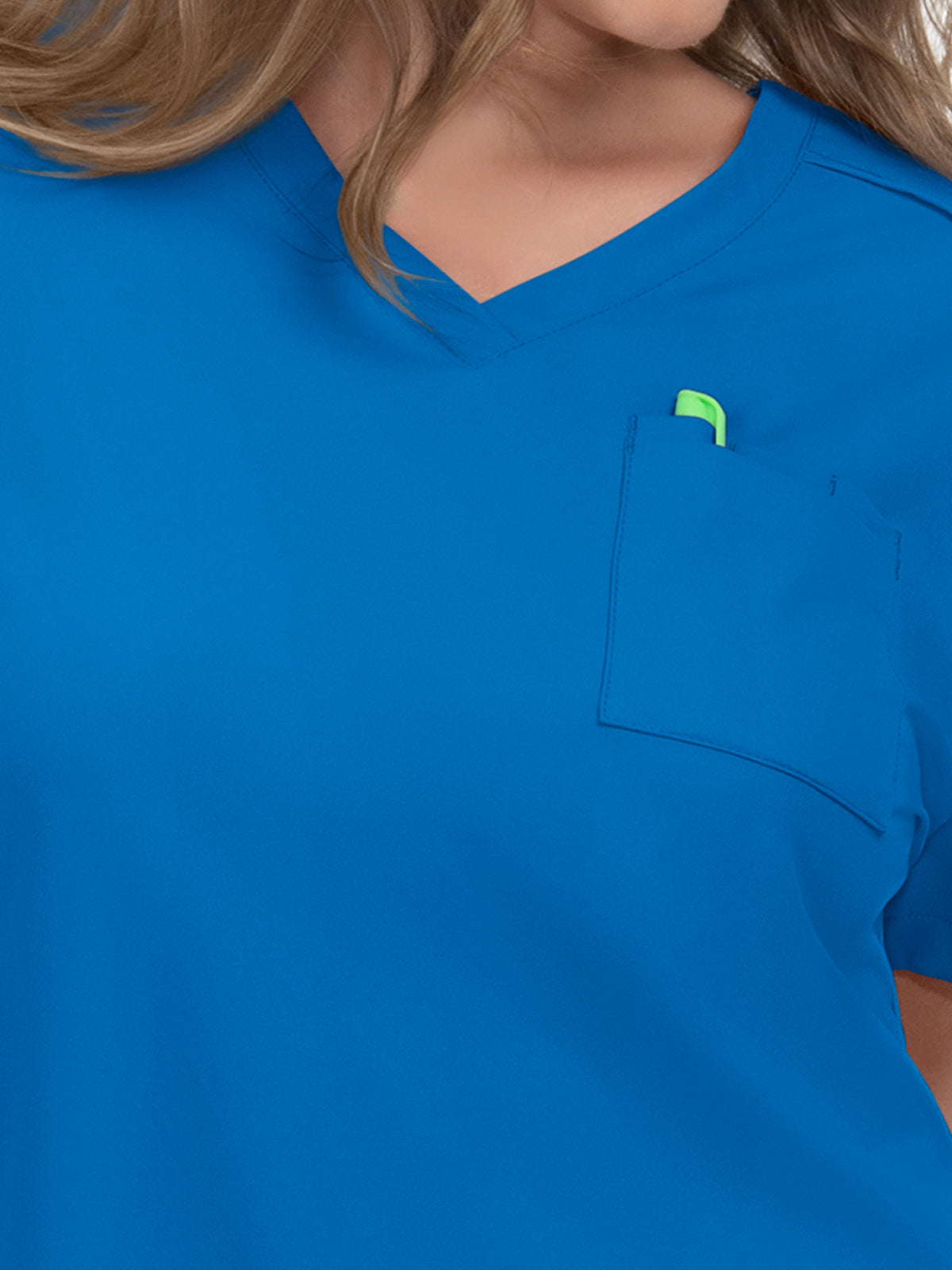 Women's 2-Pocket V-Neck Tuck-In Aura Scrub Top