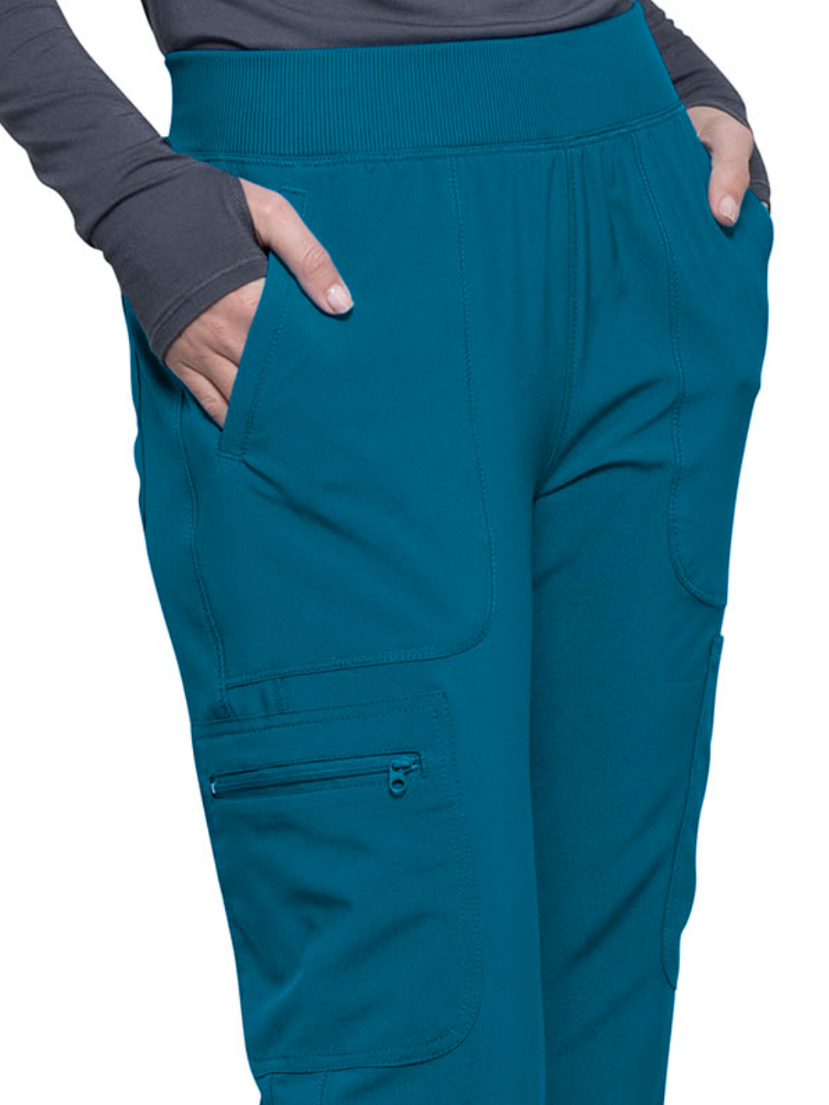 Women's Mid Rise Tapered Leg Pant