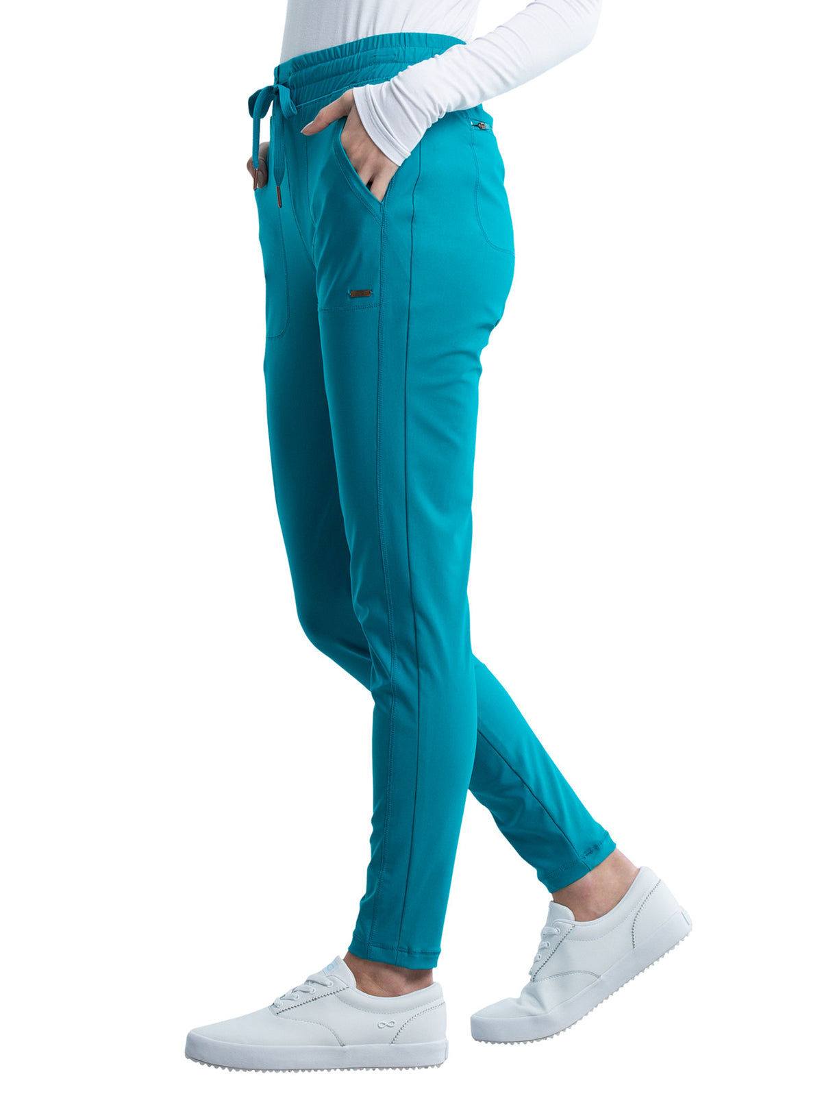 Women's 5 Pocket Tapered Leg Pant