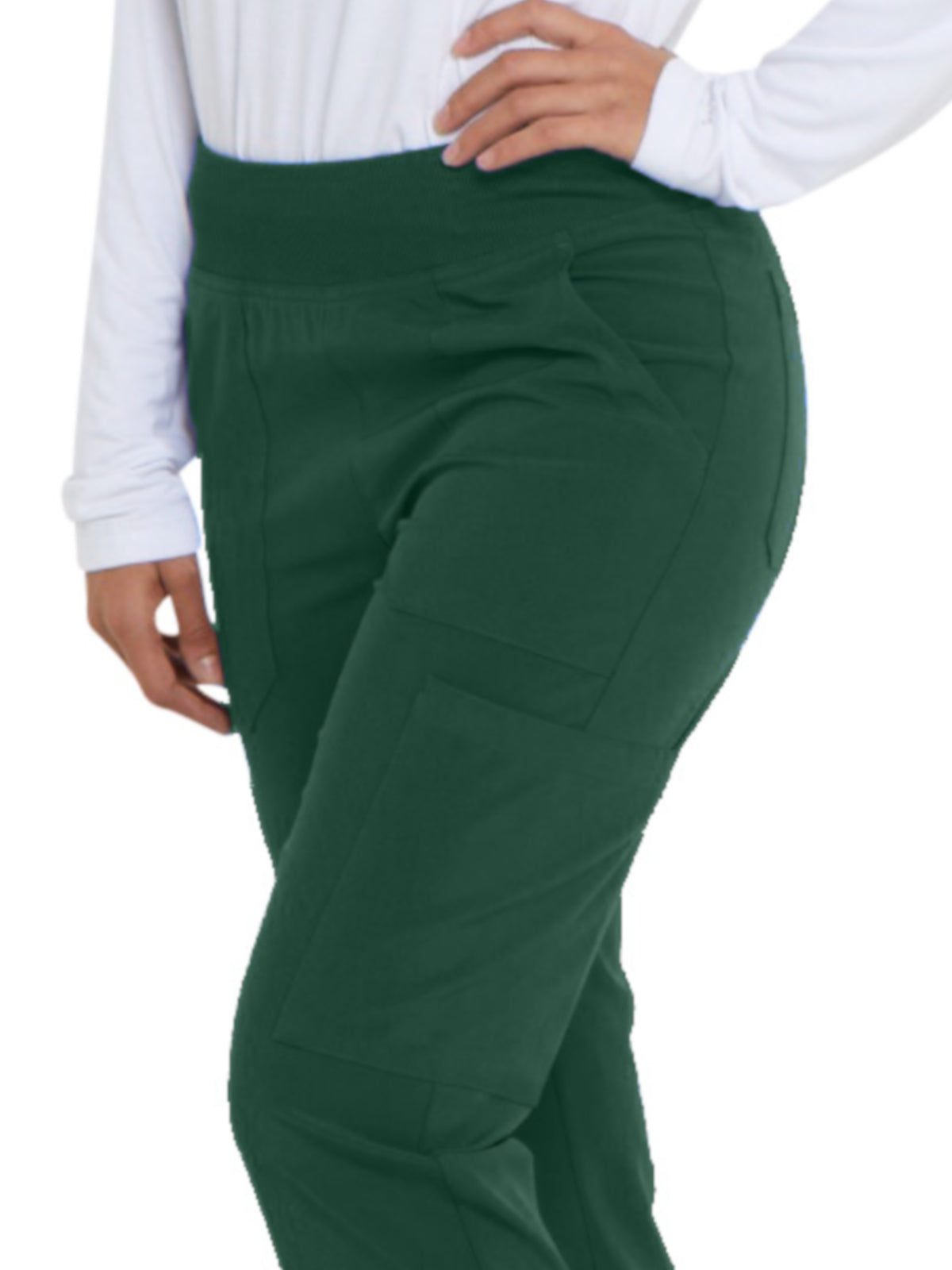 Women's Natural Rise Tapered Leg Pull-On Pant