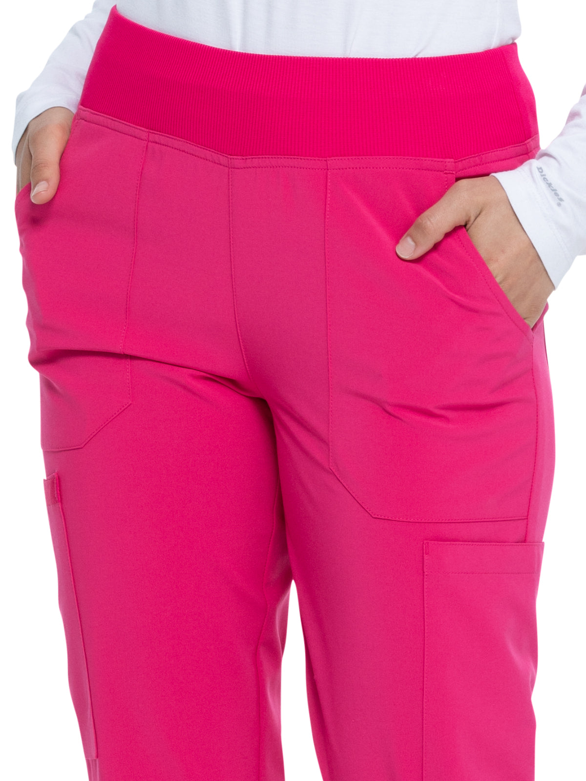 Women's Natural Rise Tapered Leg Pull-On Pant