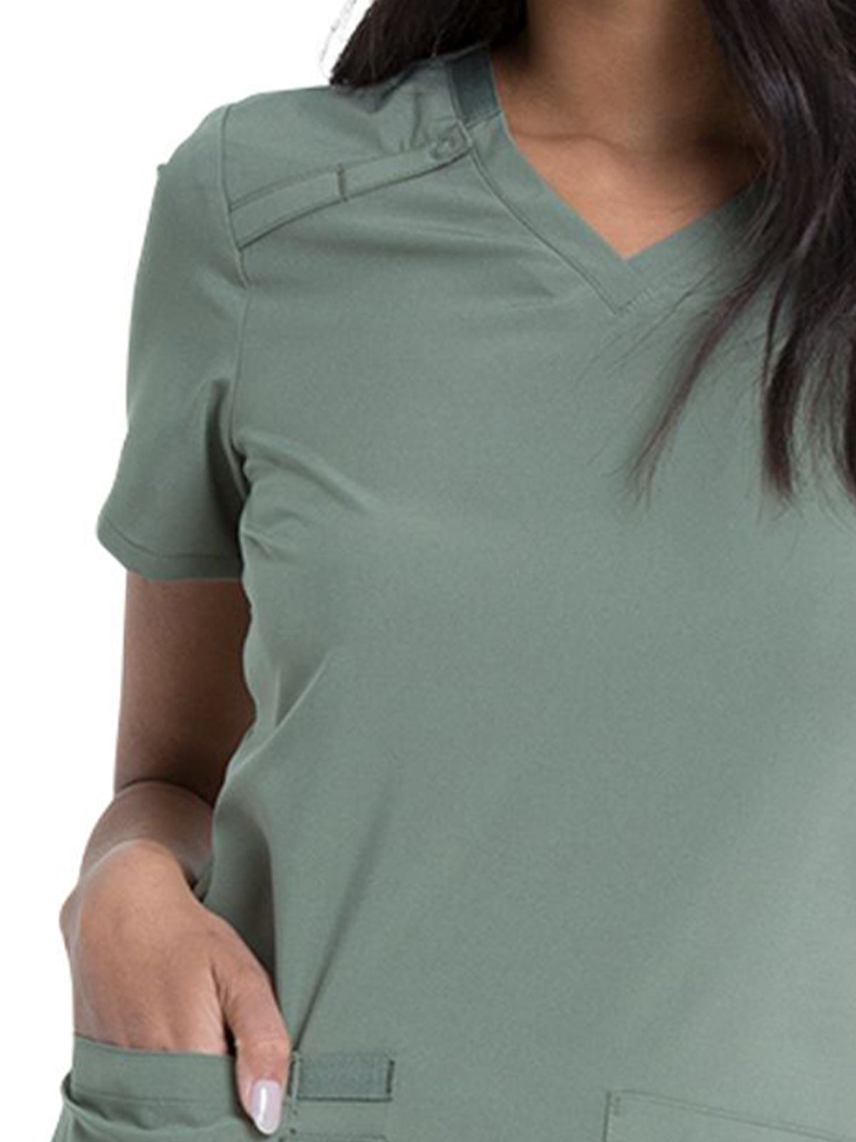 Women's 2-Pocket Contemporary V-Neck Top